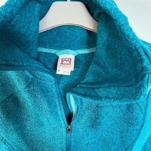 Avalanche Full Zip Jacket sz S Small Outdoor Activities Ski Skate Athleisure